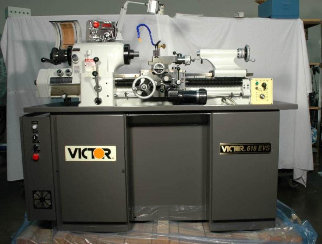 Victor 6" x 18" Electronic Variable Speed Tool Room Lathe, 618EVS