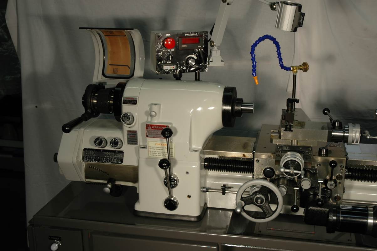 Victor 6" x 18" Electronic Variable Speed Tool Room Lathe, 618EVS