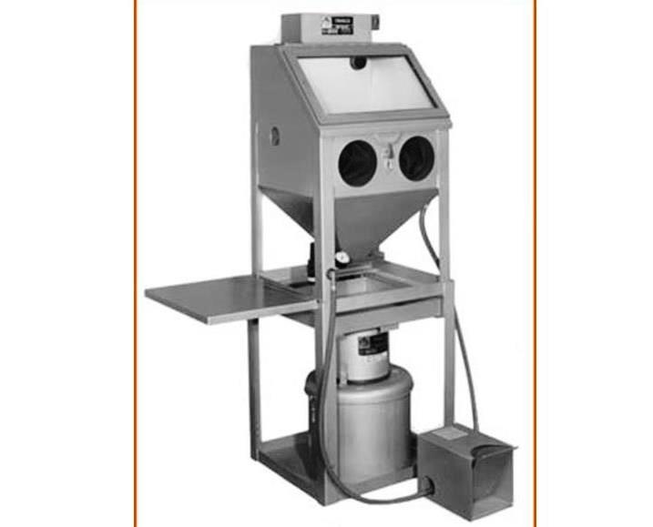 Trinco 20 X 18 Dry Blast Sandblaster Cabinet And Dust Collector