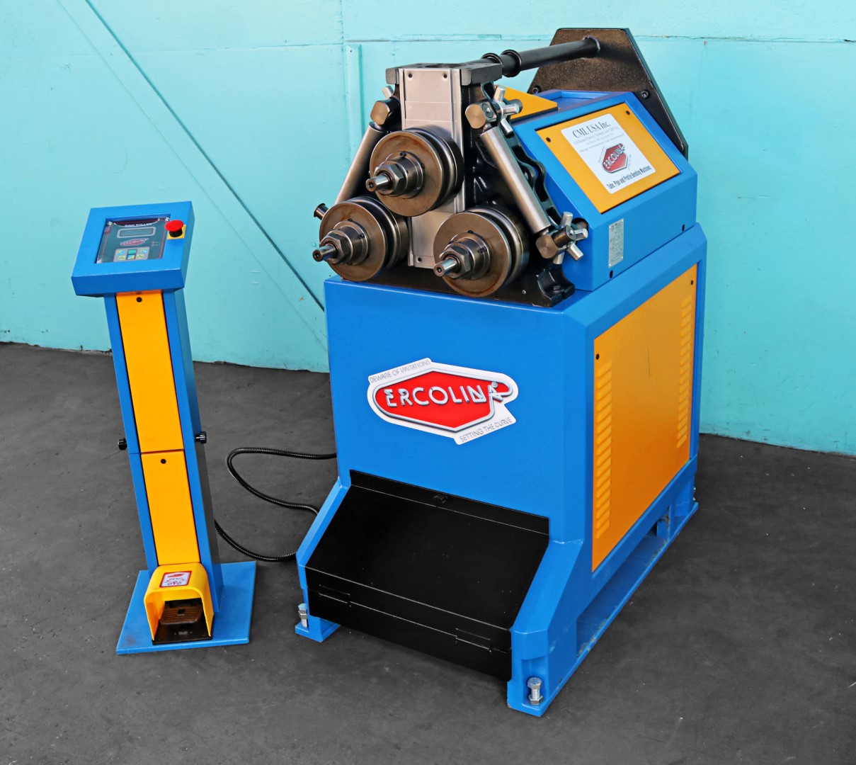 Baileigh Industrial Manually Powered Ring and Angle Roll Bending Machine, 3  Rolls, 1/4 Bends/Curves