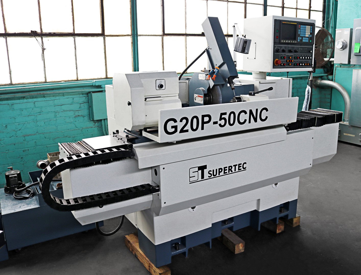 Supertec 8" x 20" CNC Cylindrical Grinder with Fanuc Series OGC