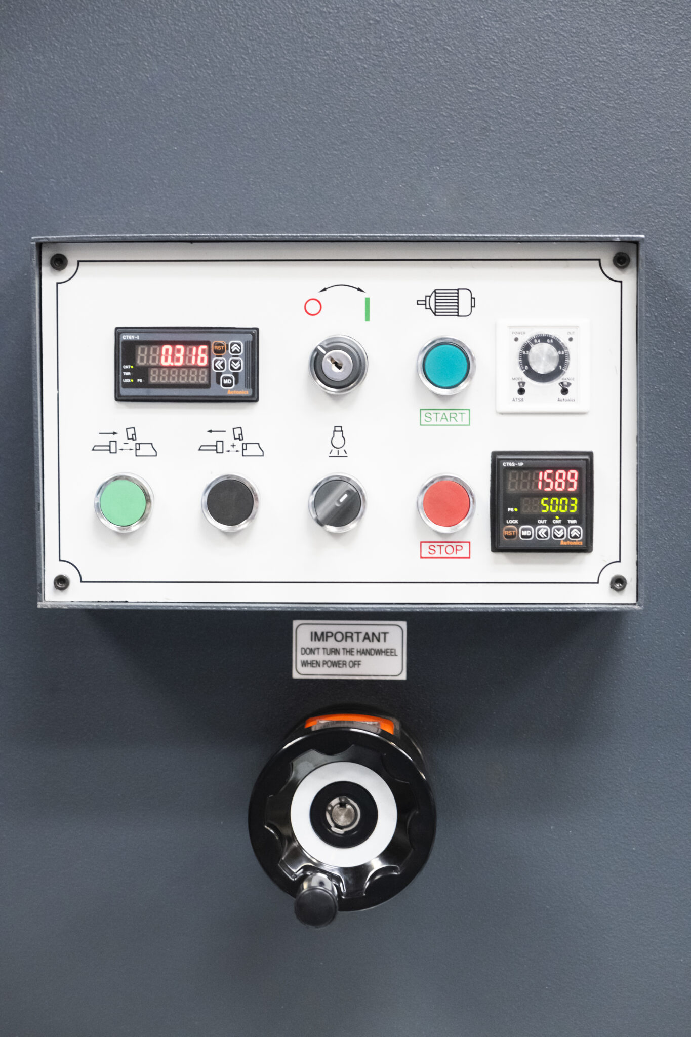 Manual Shear Control Panel with Fine Adjust Handwheel