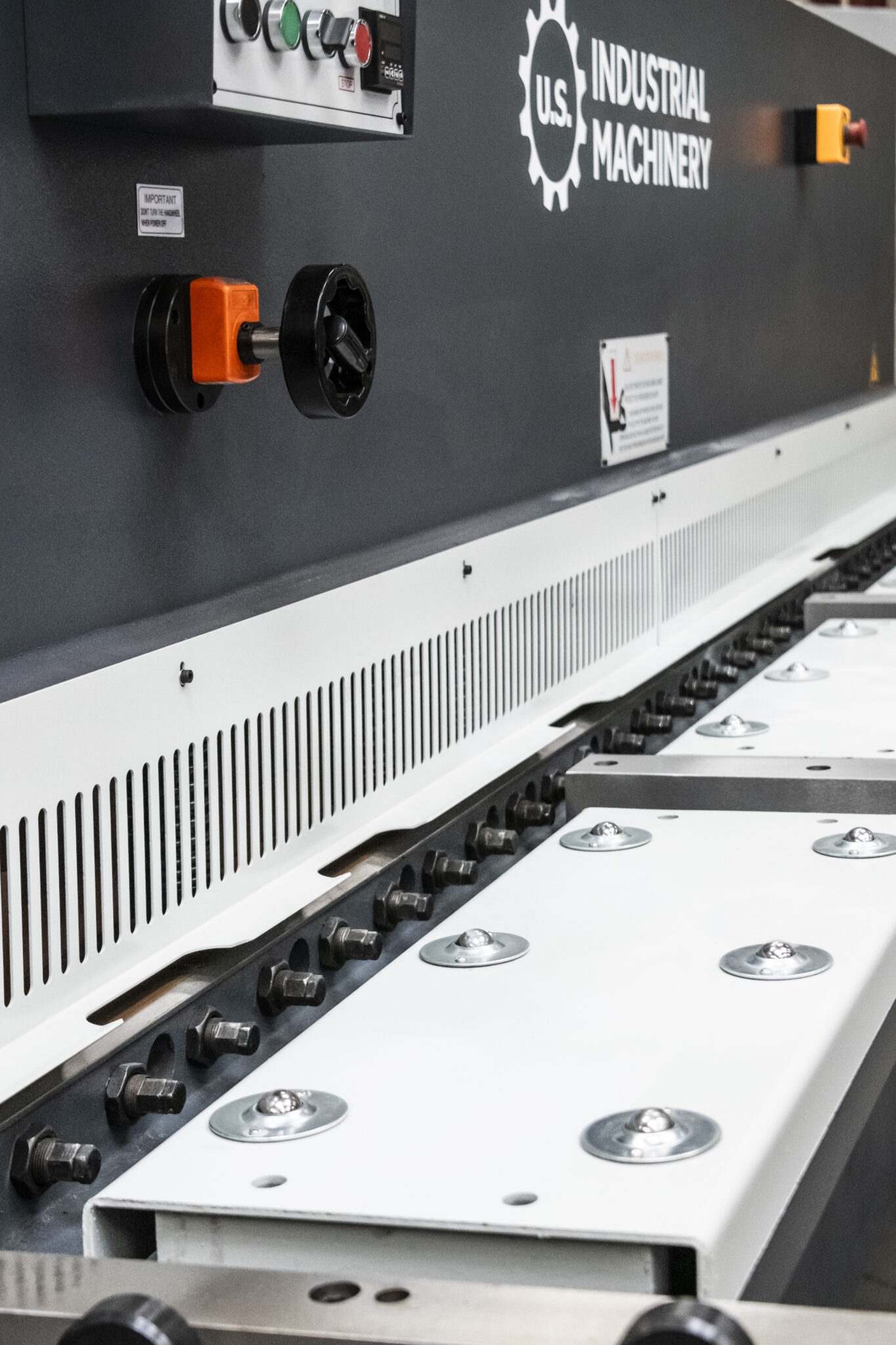 Shear Finger Guarding and Roller Table