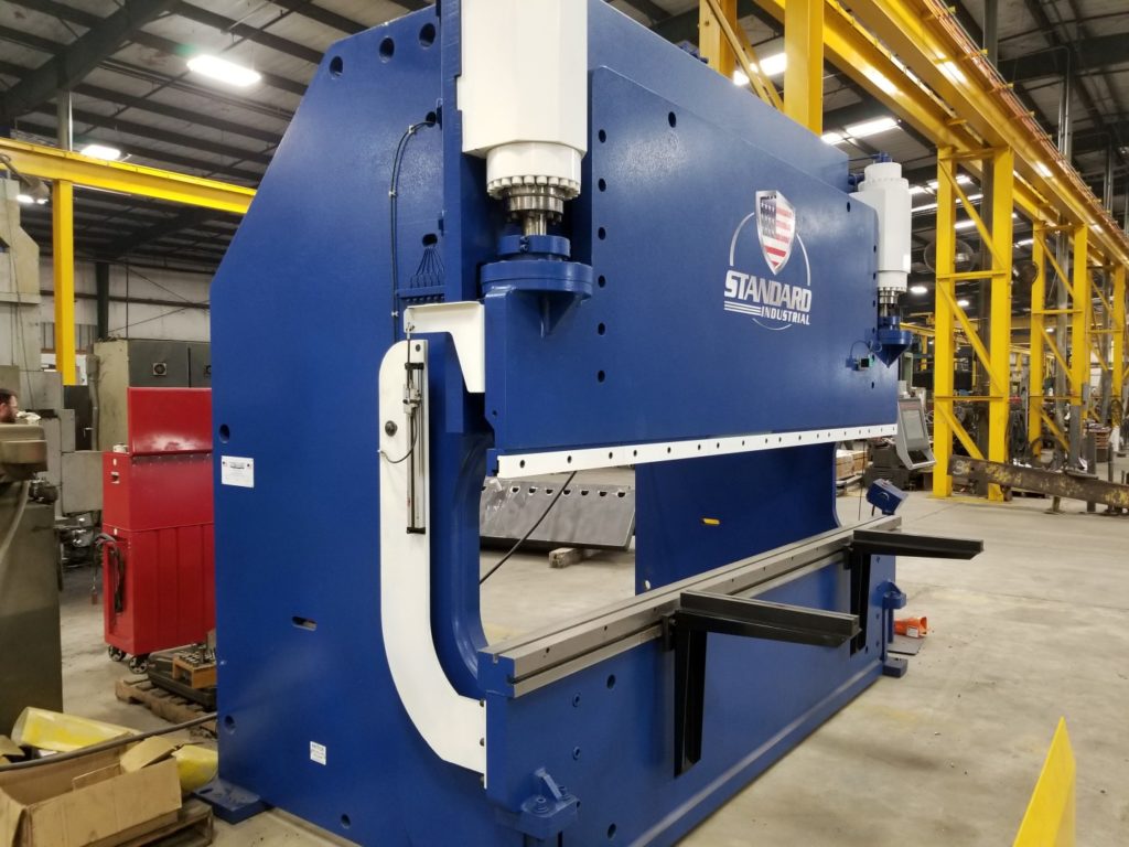 Standard Industrial 12' x 200 Ton Hydraulic Press Brake, EV20012