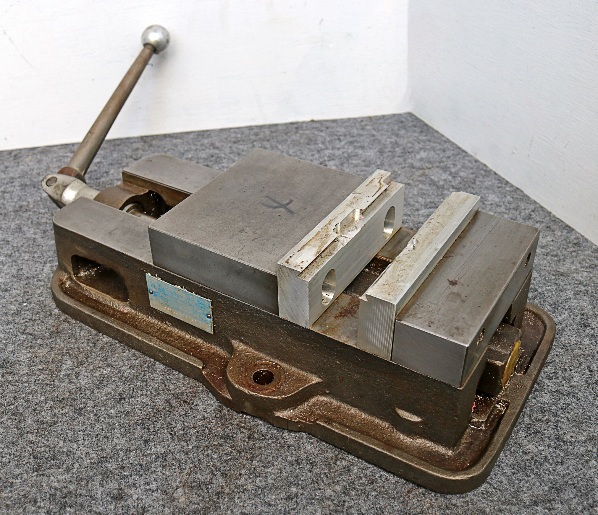 Kurt 6" Anglock Milling Vise, D675 Norman Machine Tool