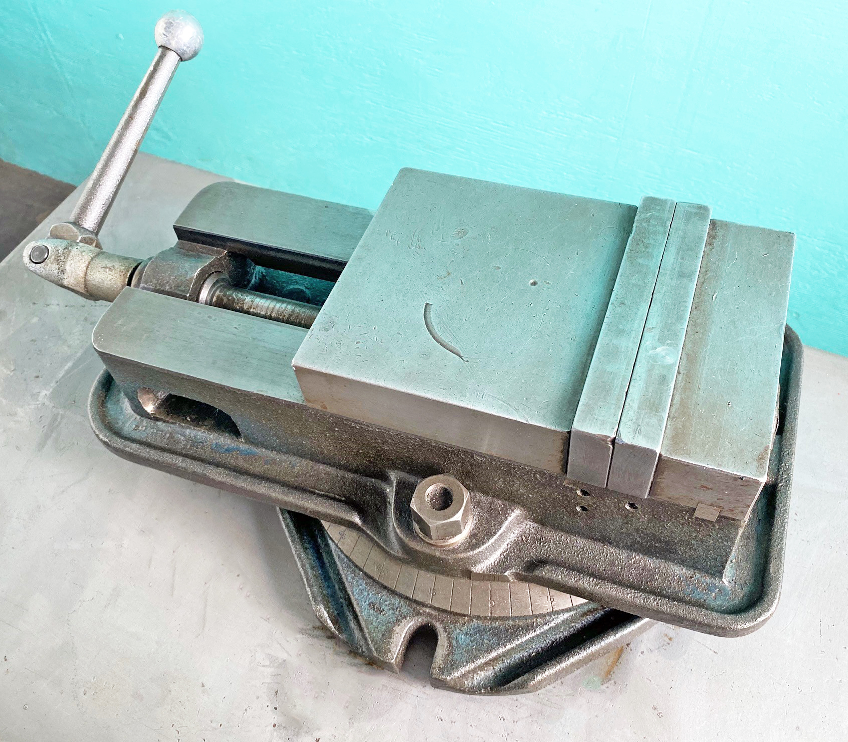 Kurt 6" AngLock Milling Vise with Swivel Base, D60 Norman Machine Tool