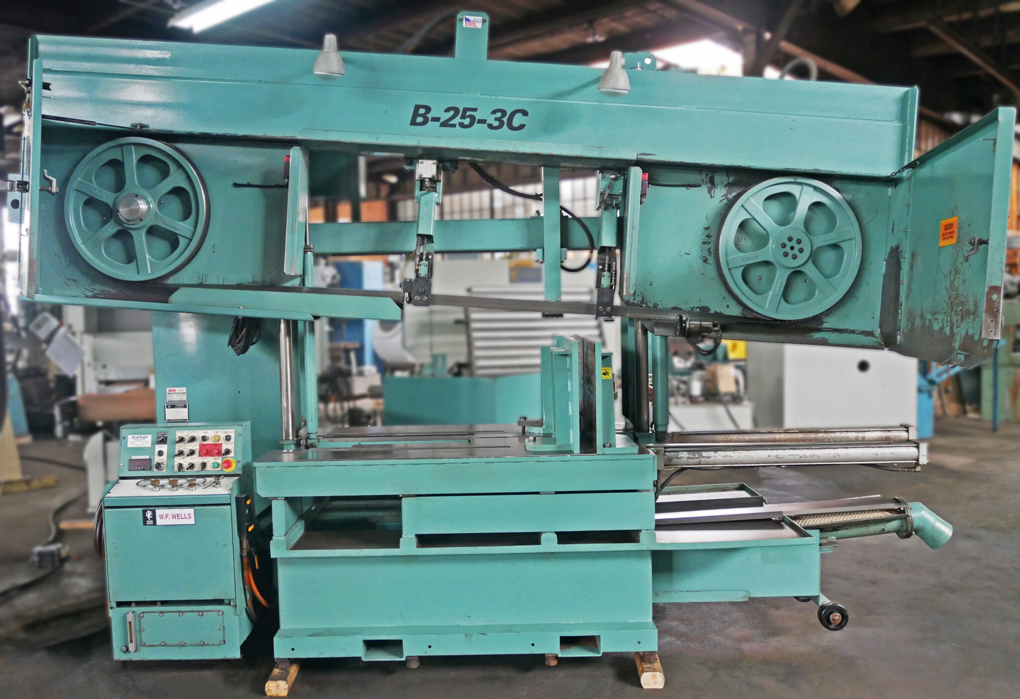 W.F. Wells 22" x 40" Large Capacity SemiAutomatic Twin Post Band Saw