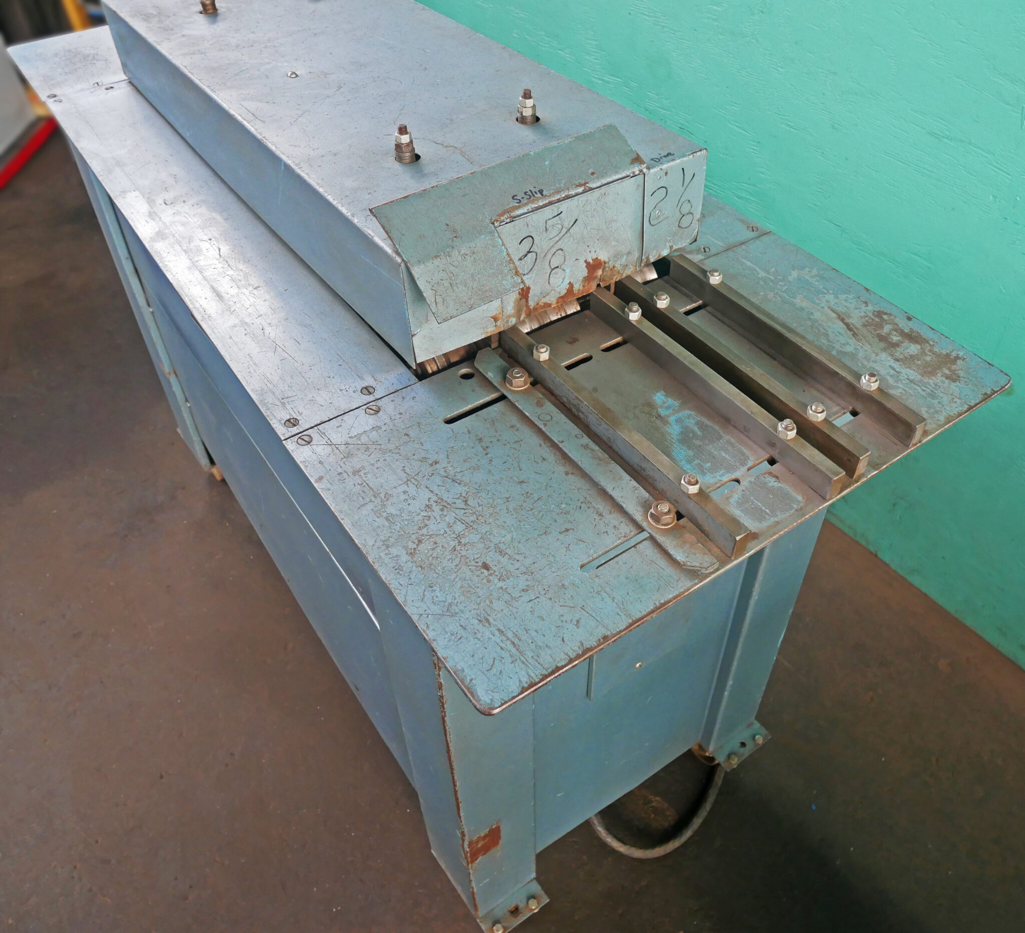 Lockformer 22 Gauge Cleatformer Flat SSlip and Drive Machine, 8900 SALE PENDING 09/05/2024