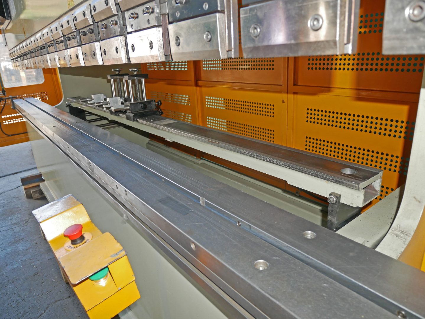 U.S. Industrial 13' x 155 Ton Hydraulic Press Brake, US15513AC - Image 7