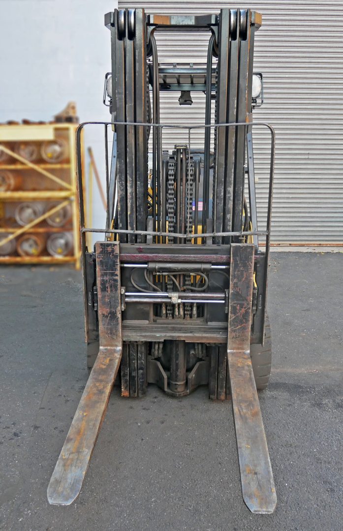 Caterpillar 6,500 lb. Capacity Cushion Tire Forklift, 2C6500 - Image 2